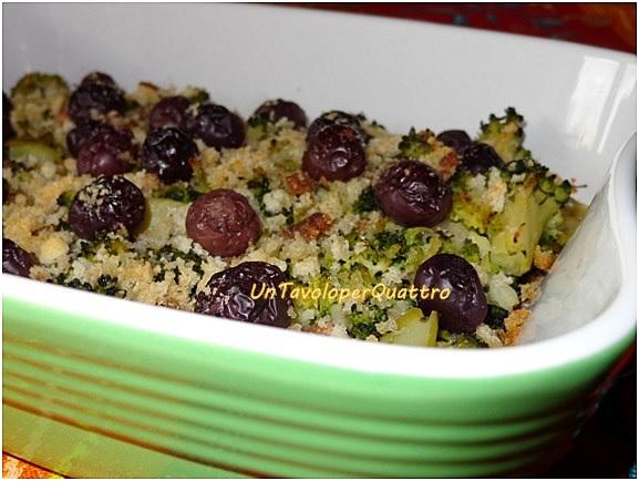 Broccoli gratinati con acciughe e olive di Gaeta